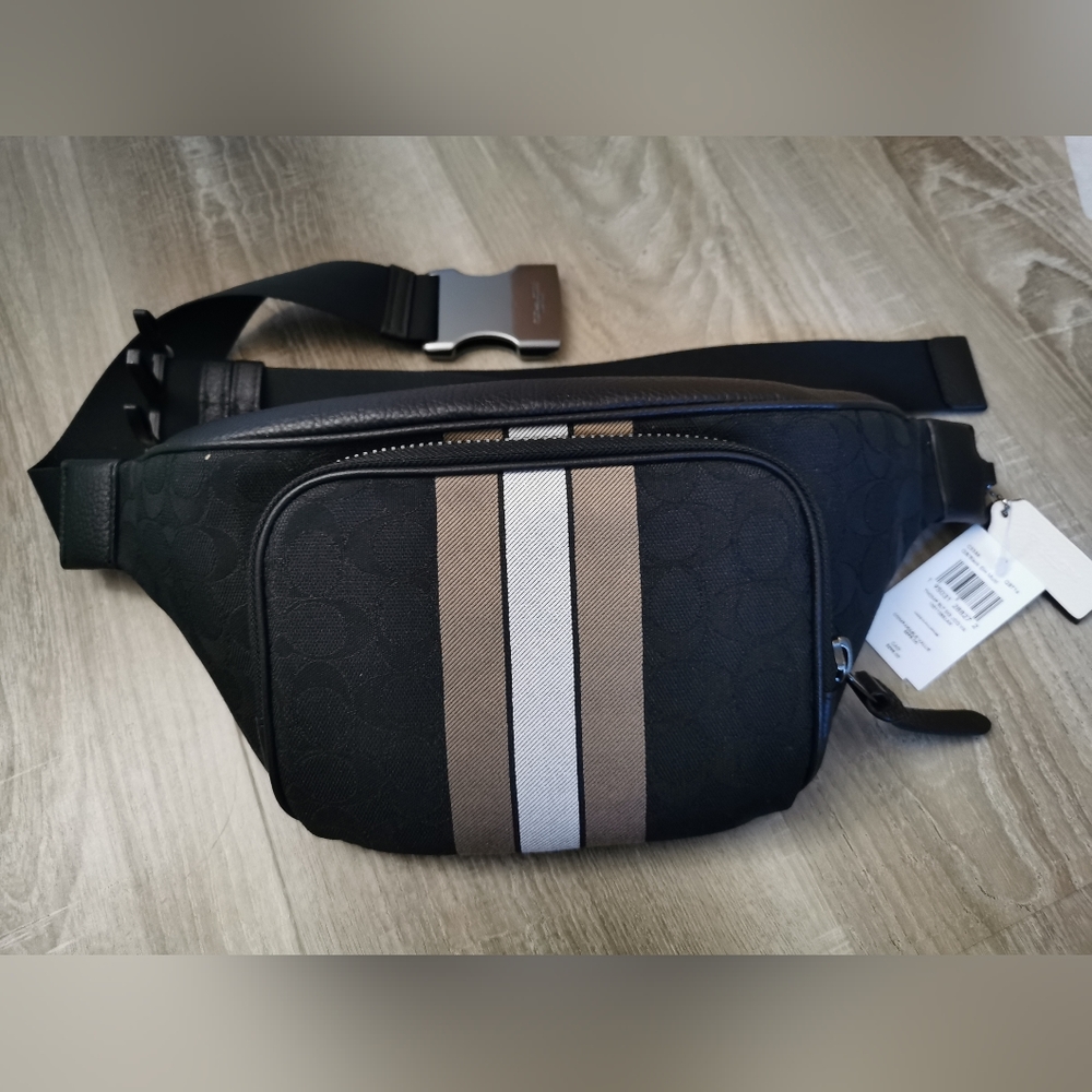 NWT Coach Men Belt bag